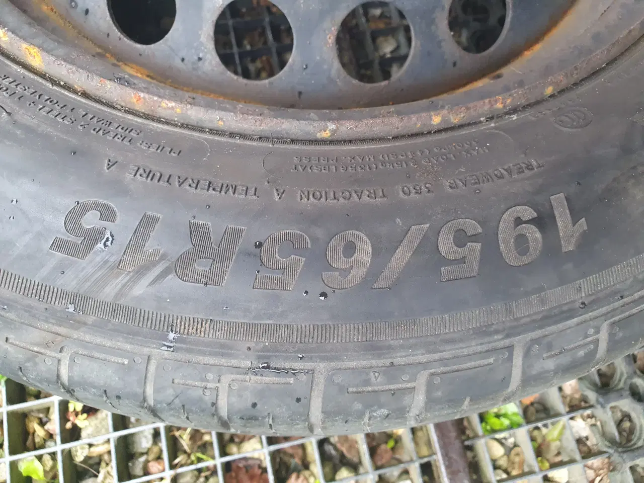 Billede 5 - Gode sommerdæk  195/65x15
