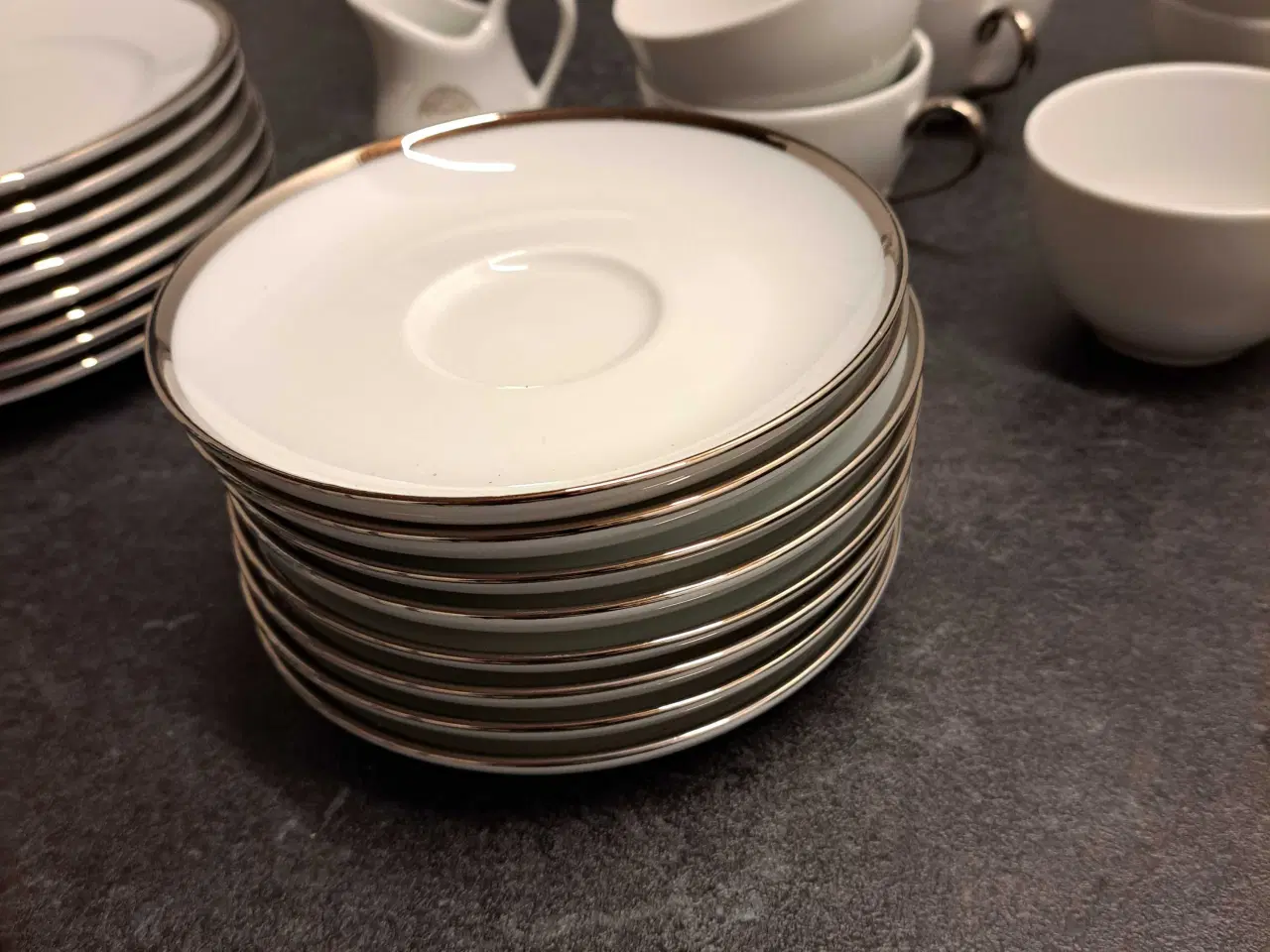 Billede 4 - Pillivuyt Bistro med sølvkant dele