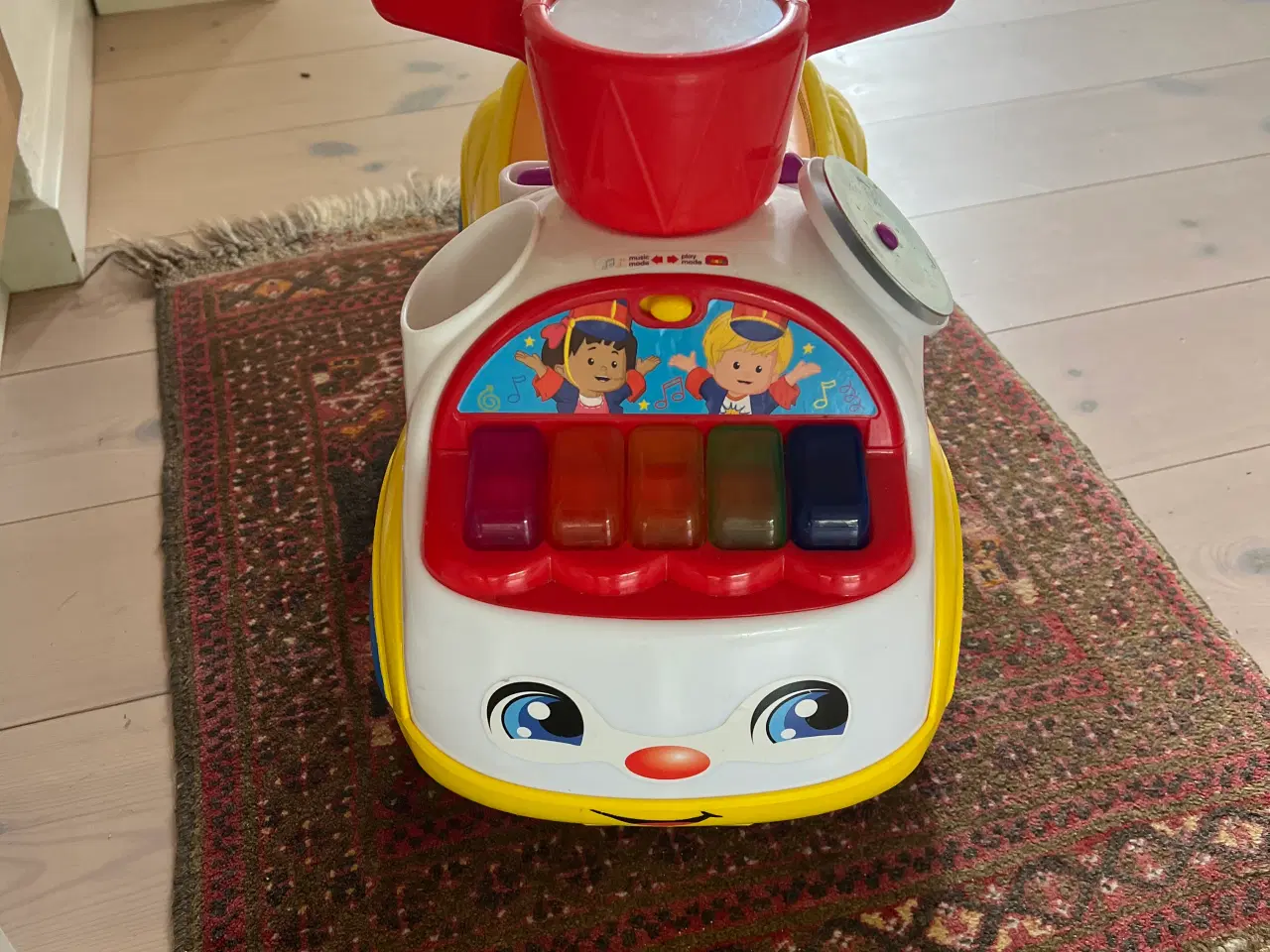 Billede 2 - Fisher Price gåvogn med musik 