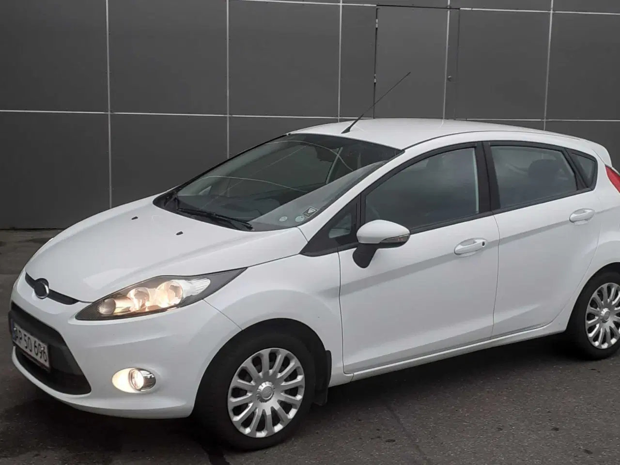 Billede 2 - Flot Ford Fiesta Årg.2012' Benzin..