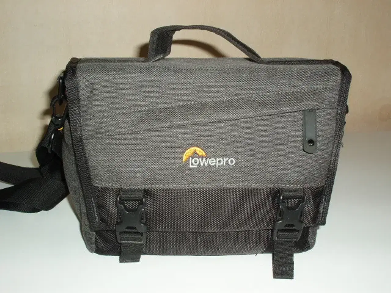 Billede 2 -  Kamerataske Lowepro m-Trekker SH150