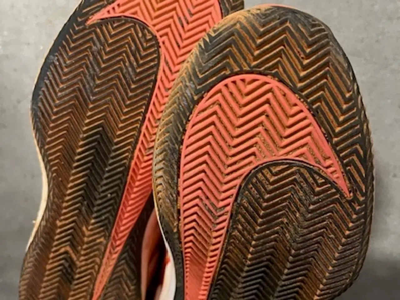 Billede 3 - Nike vapor pro str 44 / brugt 2 gange på grus