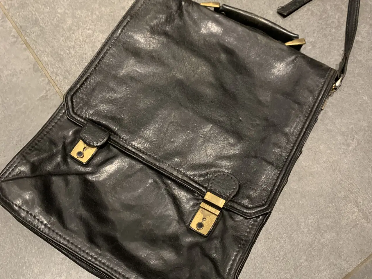 Billede 1 - Skuldertaske - skind