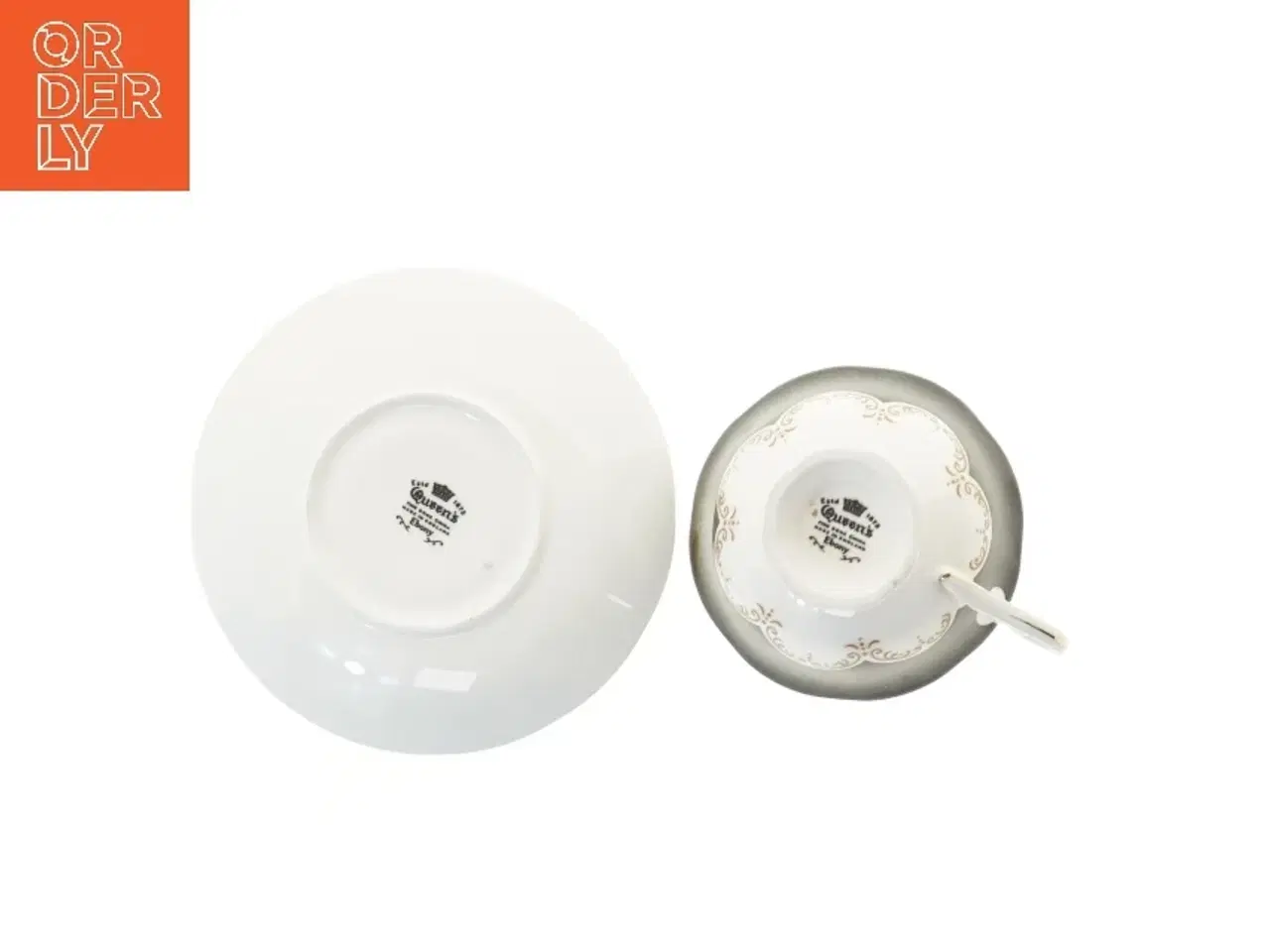 Billede 3 - Tekop og underkop med blomstermønster fra Queens (str. Ø 14,5 og Ø 10x6 cm)