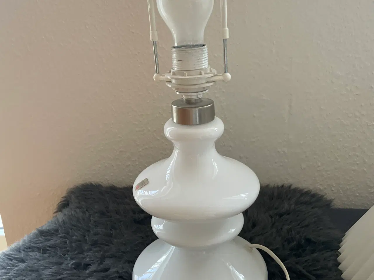 Billede 2 - Holmegård bordlampe Mary opal med hvid skærm  