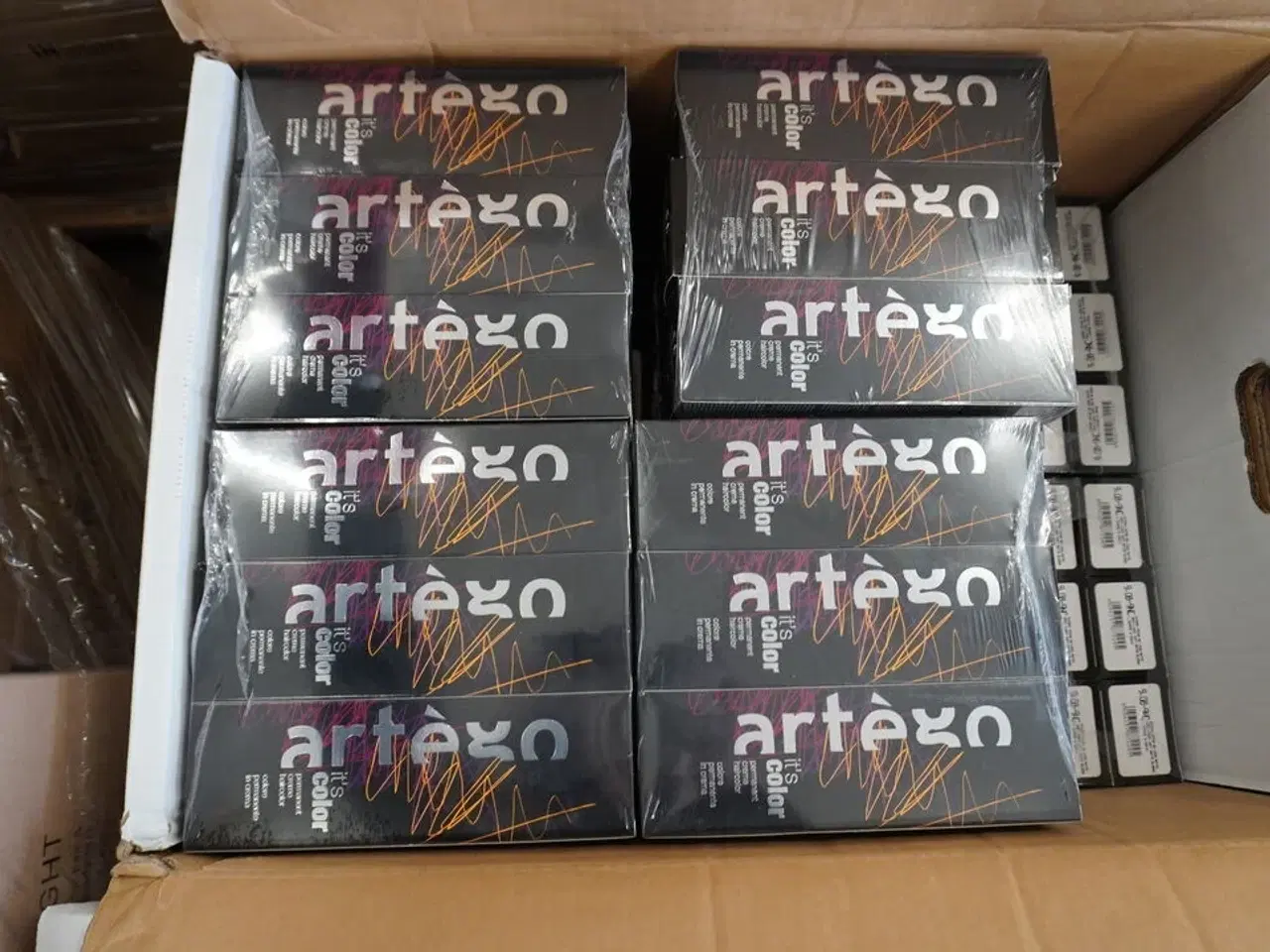 Billede 1 - Kasse med hårfarve, Artego BeautyFusion 100ml