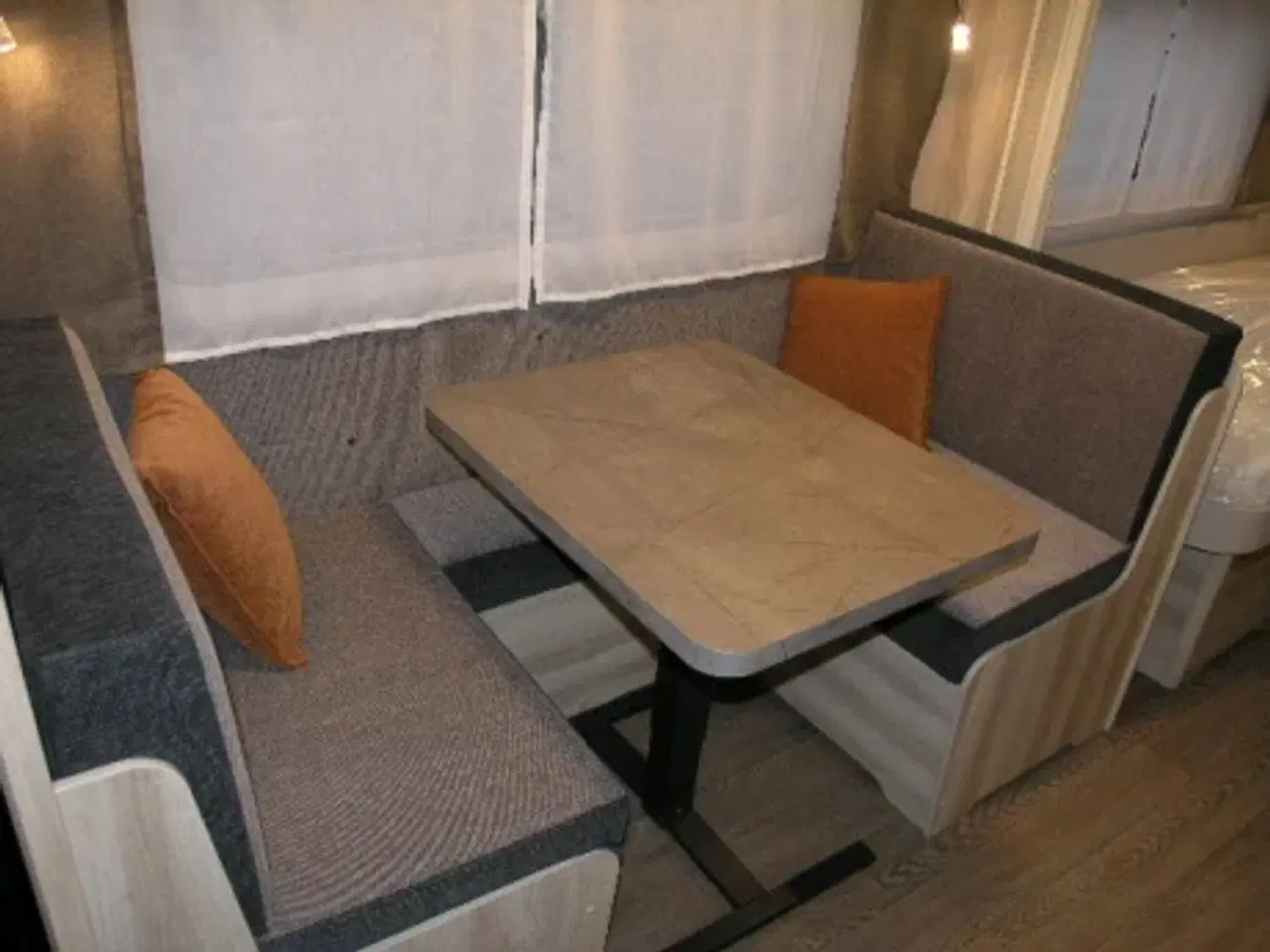 Billede 5 - Hobby De Luxe 460 SL DK Line