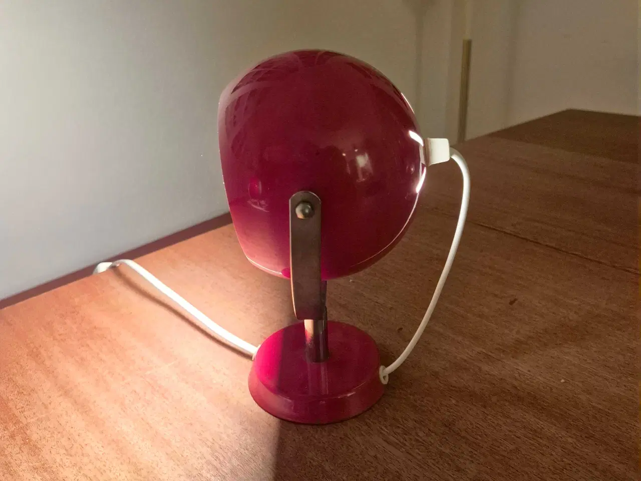 Billede 7 - Herlige røde væglamper med beslag
