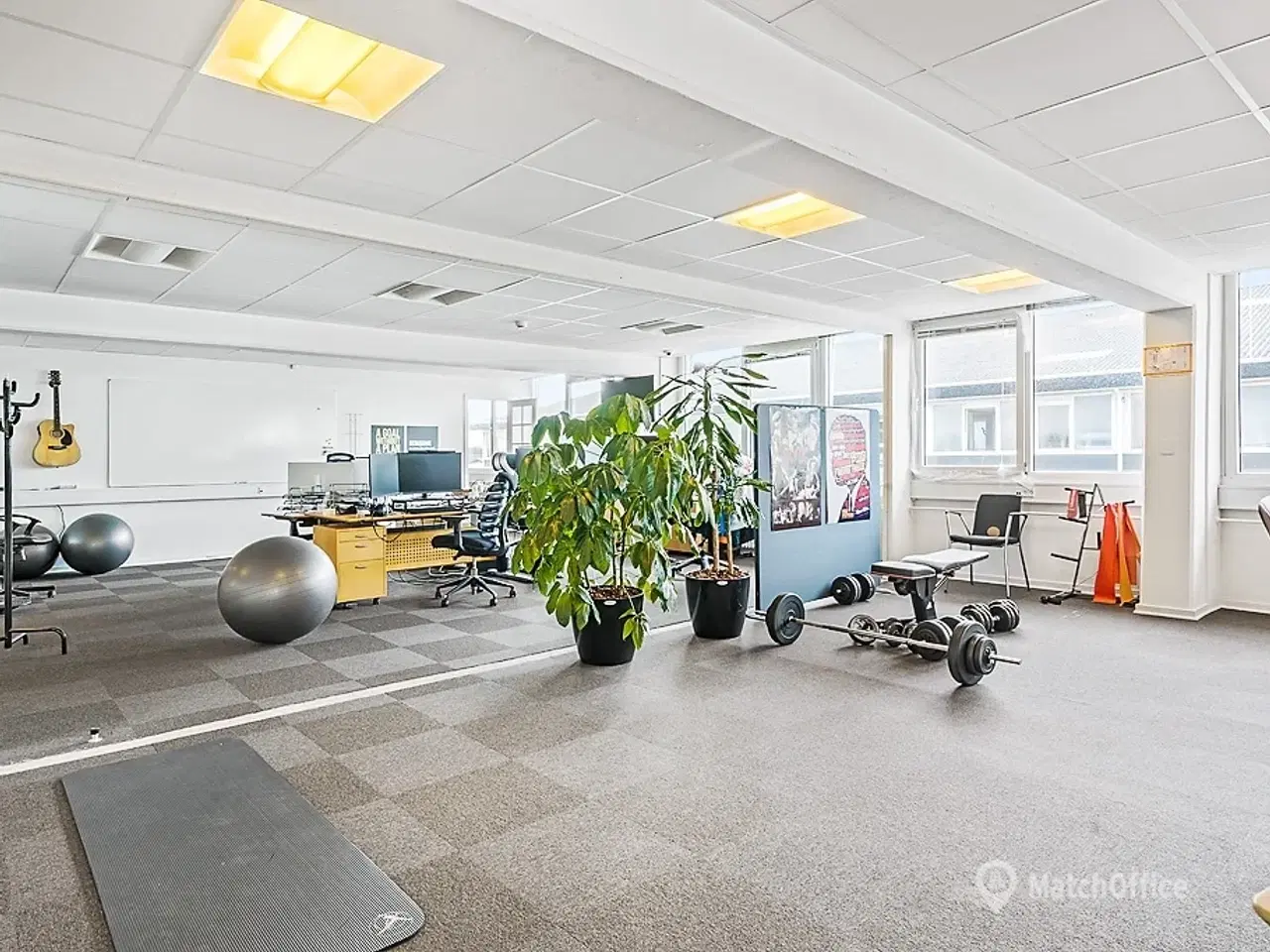Billede 2 - Lyst kontorlokale til leje i Storkøbenhavn: Velegnet til kontor.showroom eller klinik 