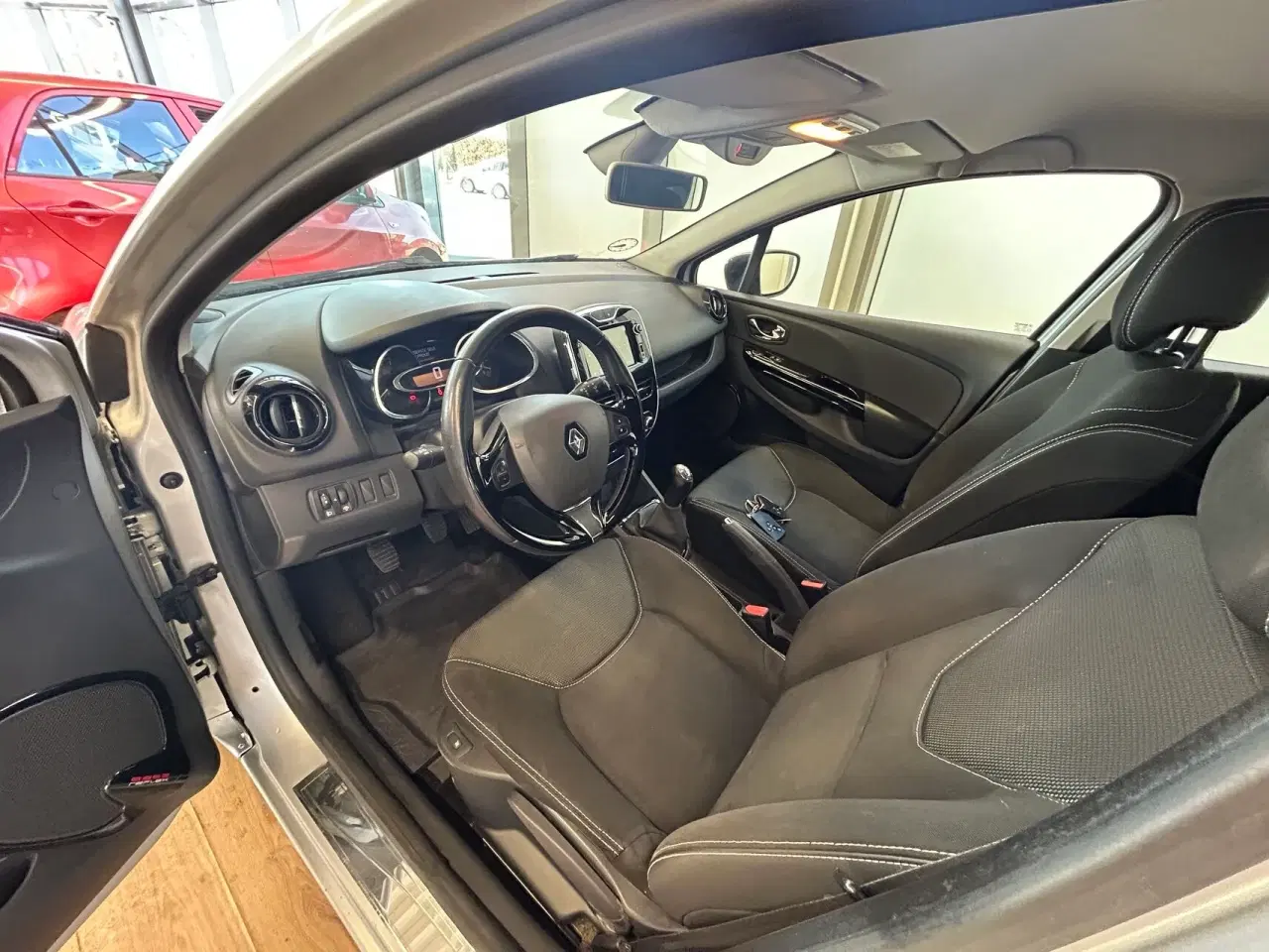 Billede 14 - Renault Clio 1,2 16V Expression 75HK 5d