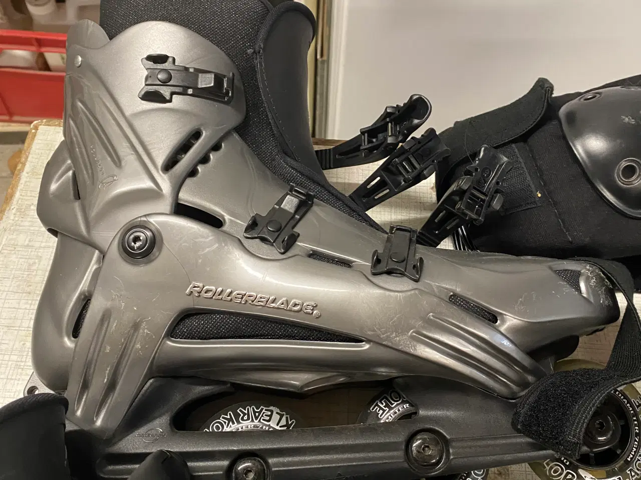 Billede 2 - Rollerblade inliner Abec 3 incl. beskyttere