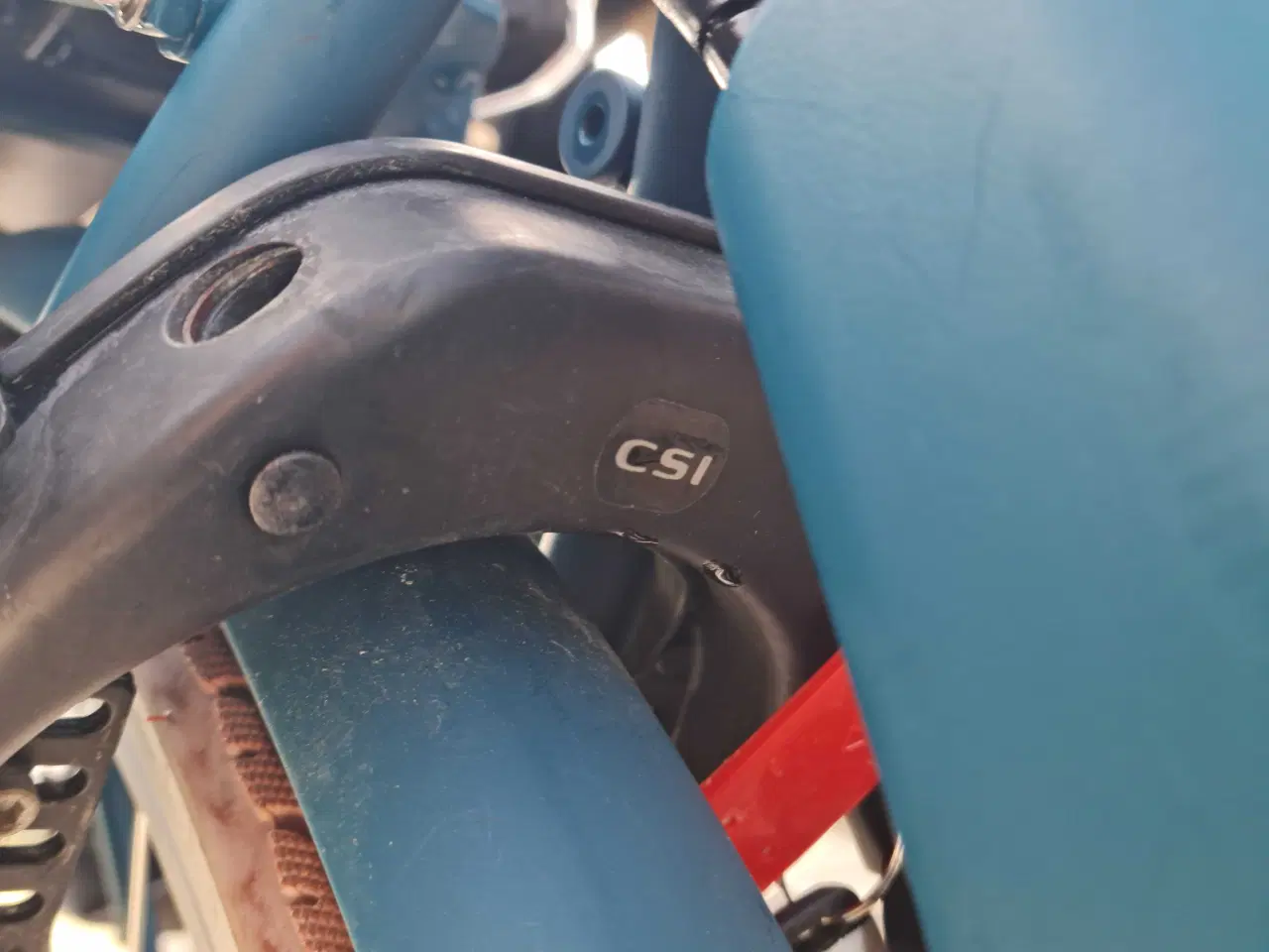 Billede 12 - To elcykler med ekstrabatterier og cykeltasker