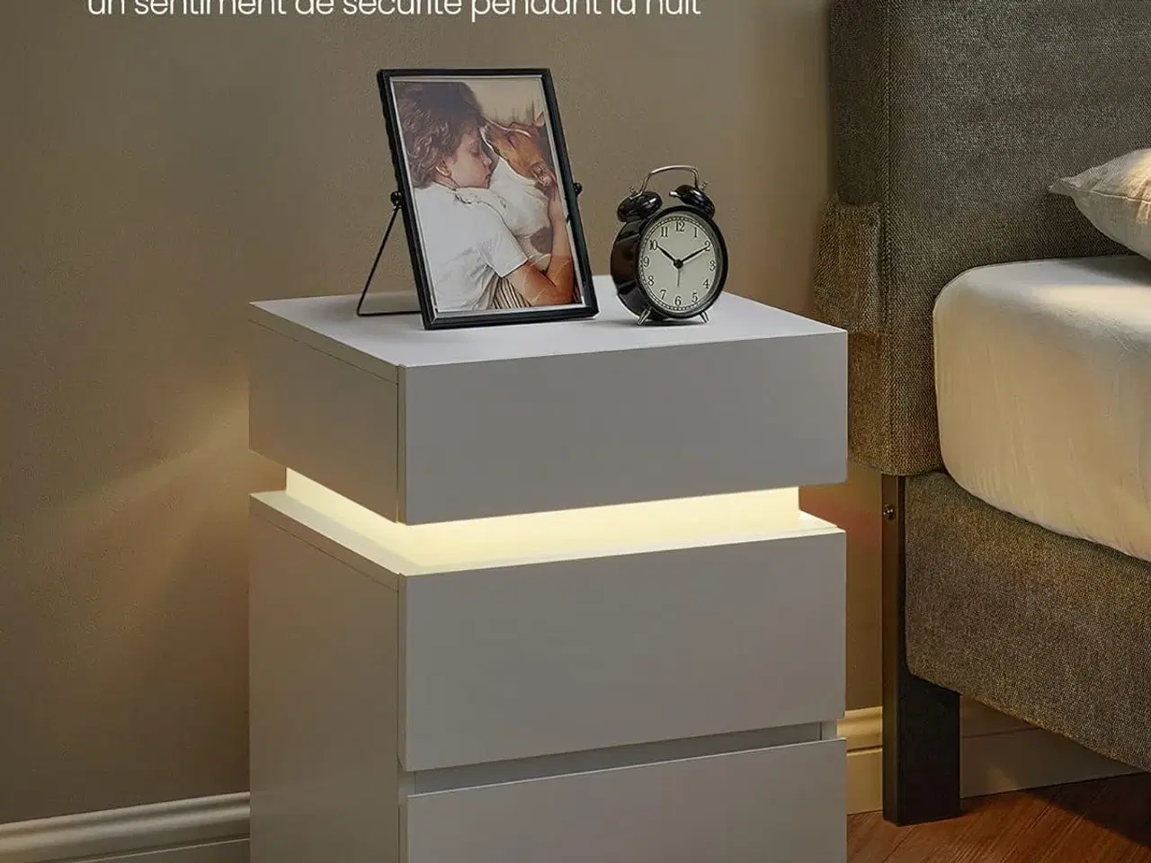 Billede 7 - Sengebord med LED-lys 3 skuffer, moderne, 35 × 40 × 55 cm, hvid