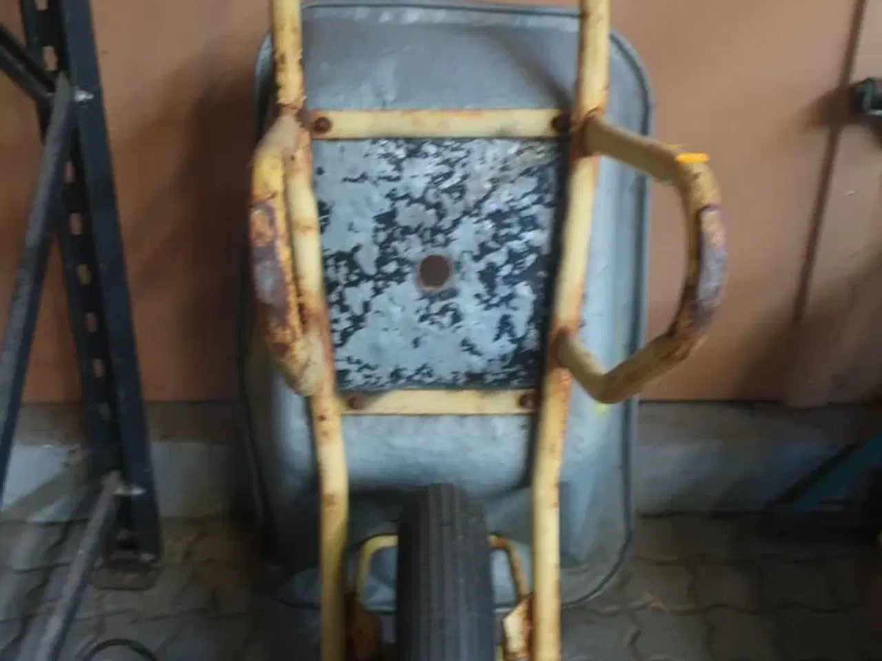 Billede 2 - Trillebør samt dykpumpe BILTEMA DP 402