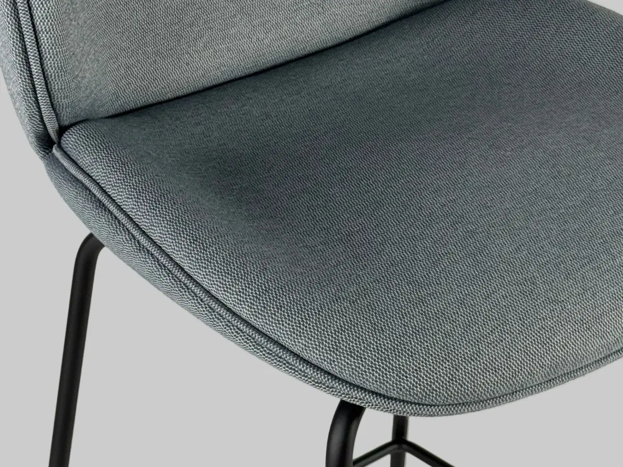 Billede 5 - GUBI Beetle Barstol – Grå/Sort Stel SH 80