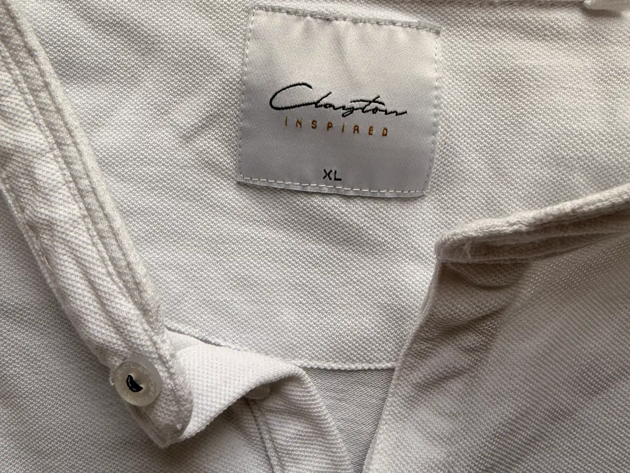 Billede 2 - Clayton T-shirt Kina hals, str. XL