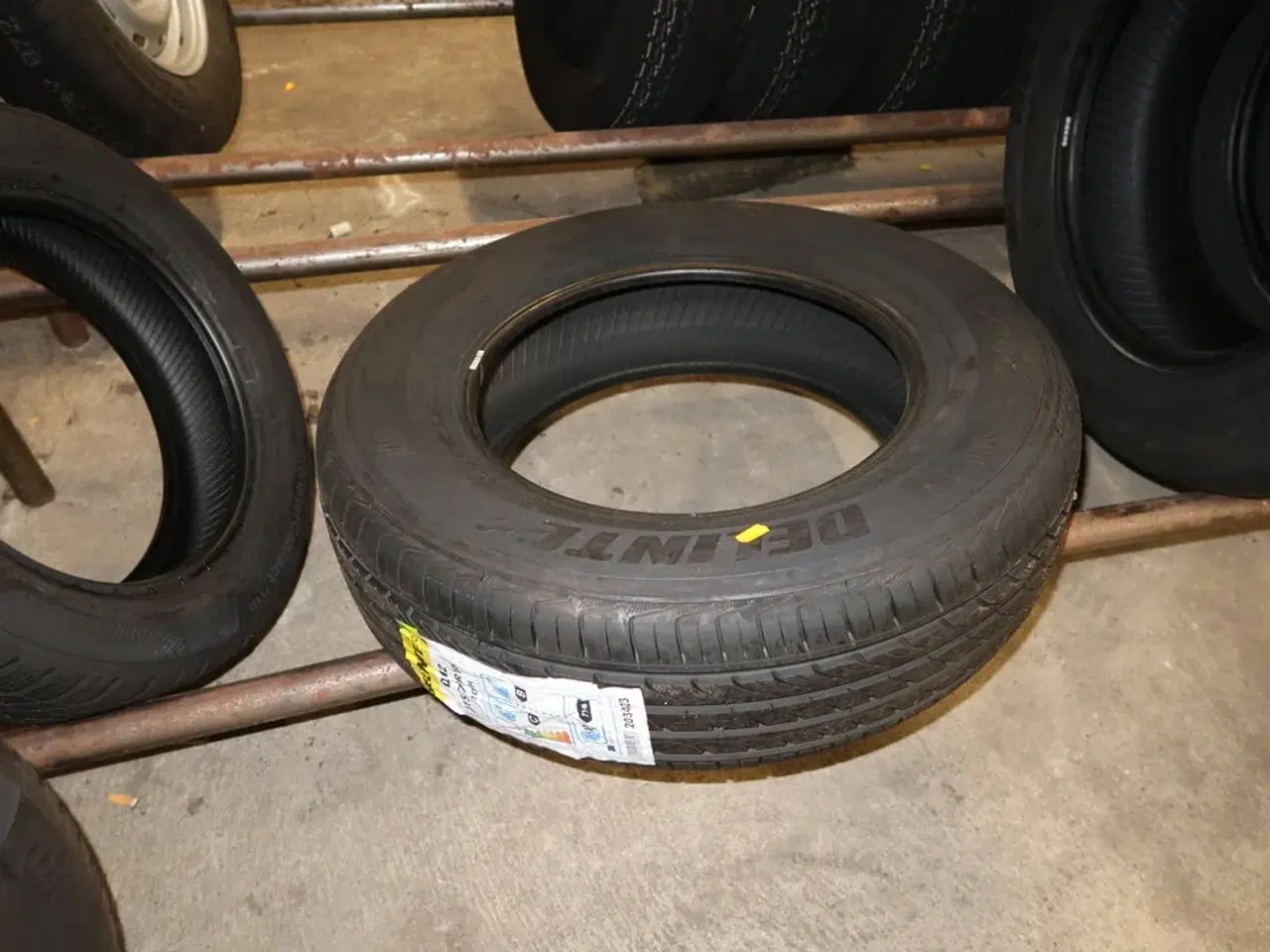Billede 4 - 4 stk. dæk DELINTE 215/70R16 100H