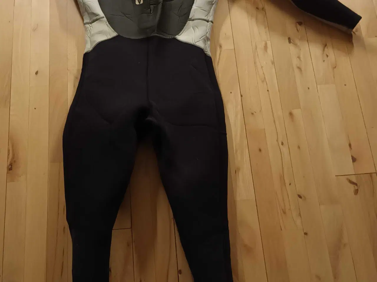 Billede 2 - Våddragt og støvler