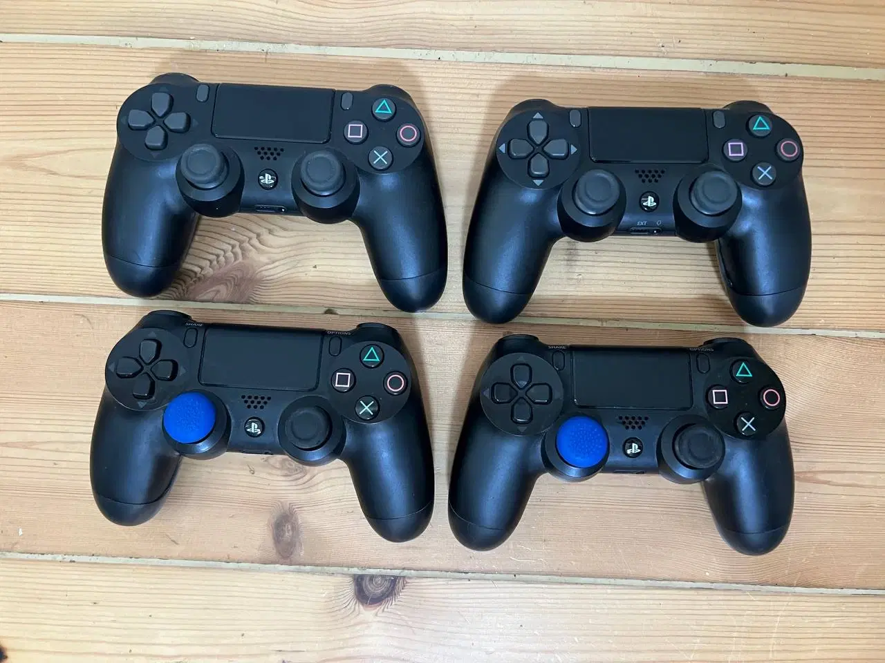 Billede 2 - PS4 Konsol + 4 Controllere og 3 Spil