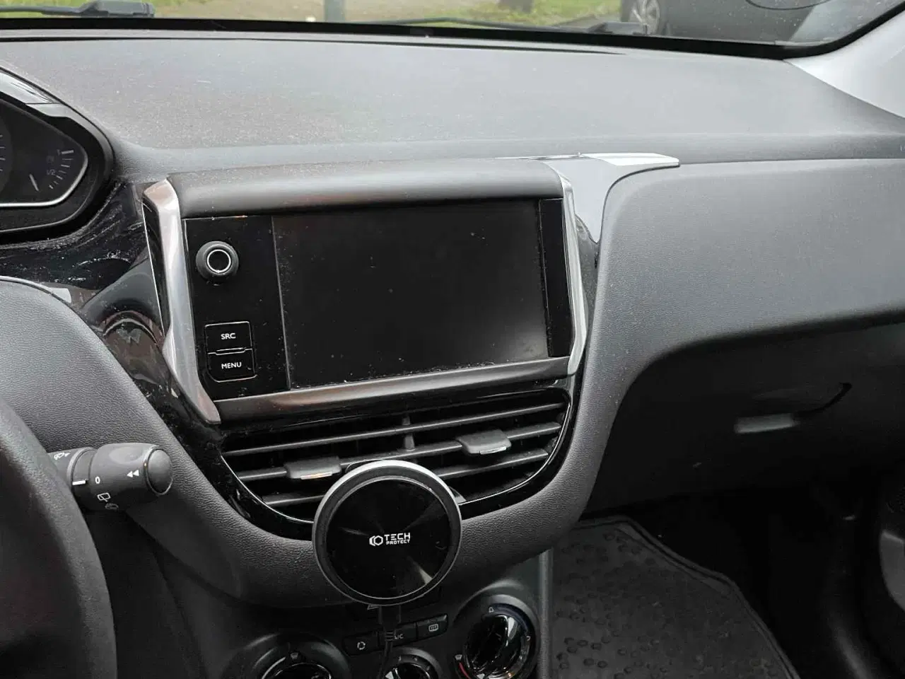 Billede 9 - Flot og velholdt Peugeot 208. Nysynet. 2 sæt hjul