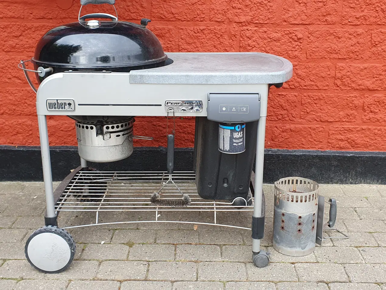 Billede 2 - Weber kulgrill med gasstarter