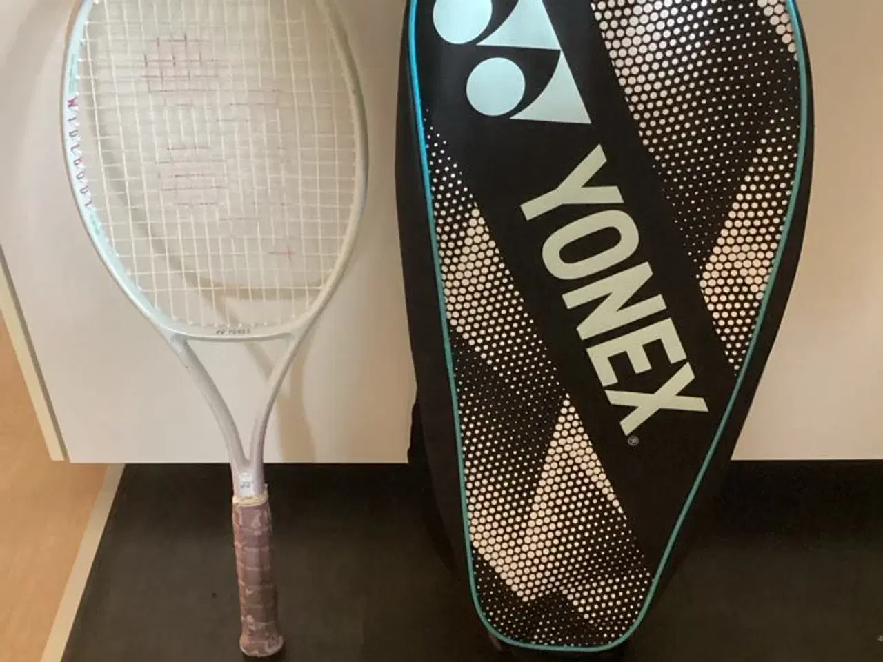 Billede 1 - 1 YONEX ISOMETRIC kvalitets tennisketcher + taske