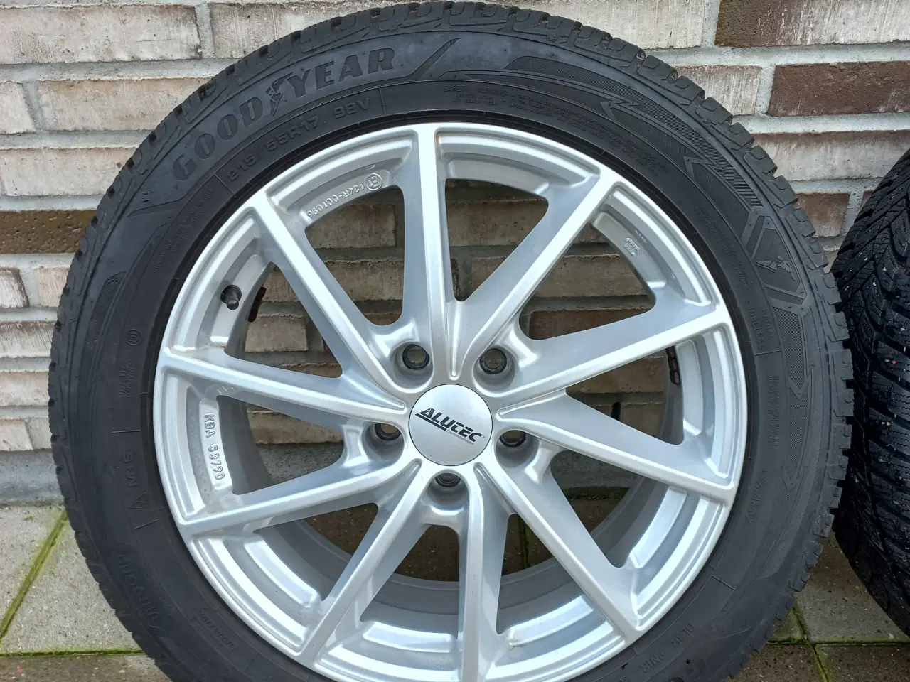 Billede 2 - Alufælge 5 x 112 med Goodyear vinterdæk 215/55R17