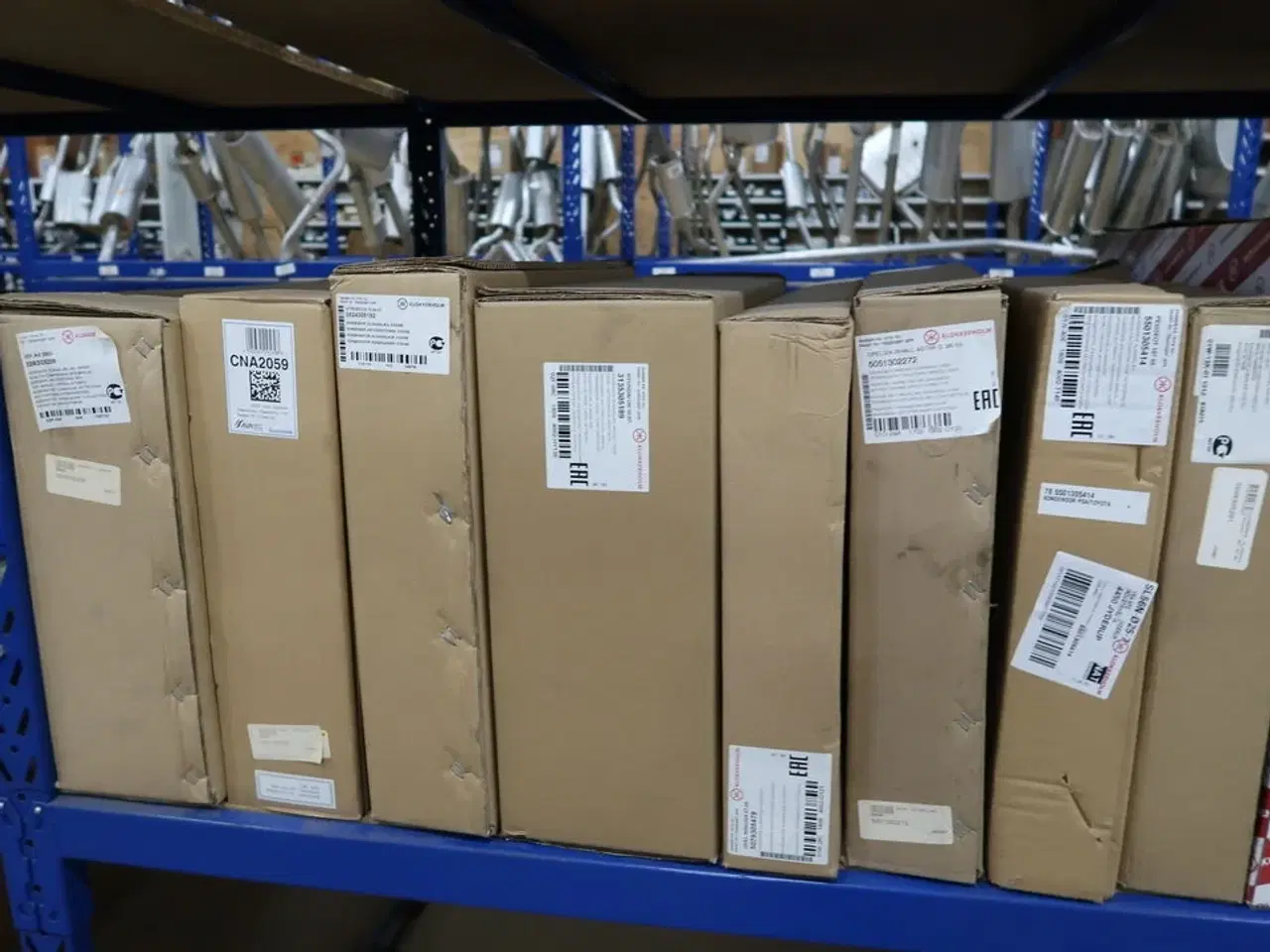 Billede 5 - Indhold i lagerreol