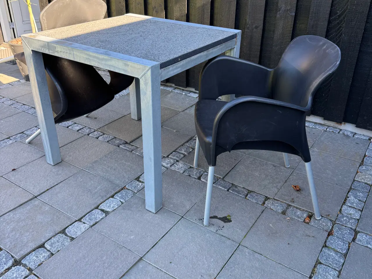 Billede 3 - Havebord i granit 