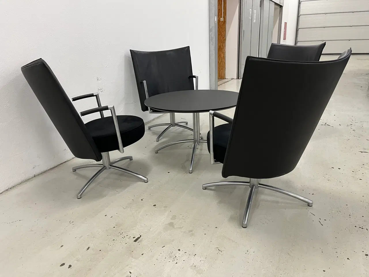 Billede 8 - Erik Jørgensen EJ70stole og EJ90 bord.