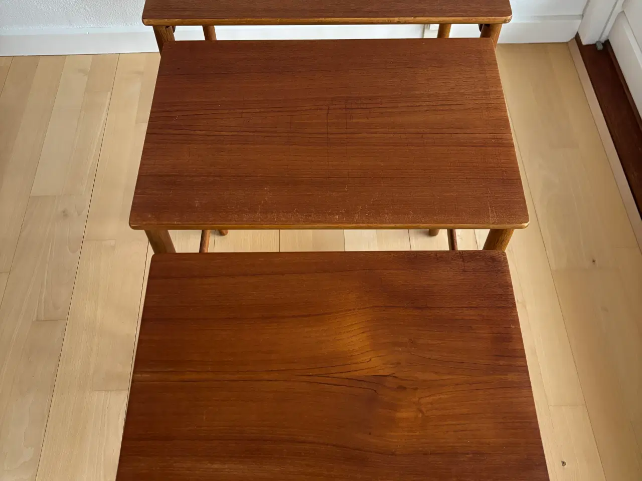 Billede 2 - Hans J Wegner - Indskudsbord TeakTræ m/Egetræsben