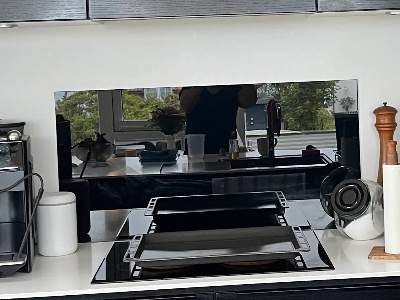 Billede 1 - Stænkplade i hærdet sort glas - 90x44 cm