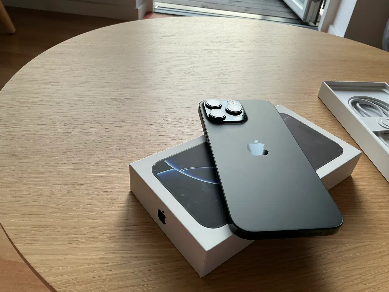 Billede 4 - Apple iPhone 16 Pro Max 256gb fra slut februar 25