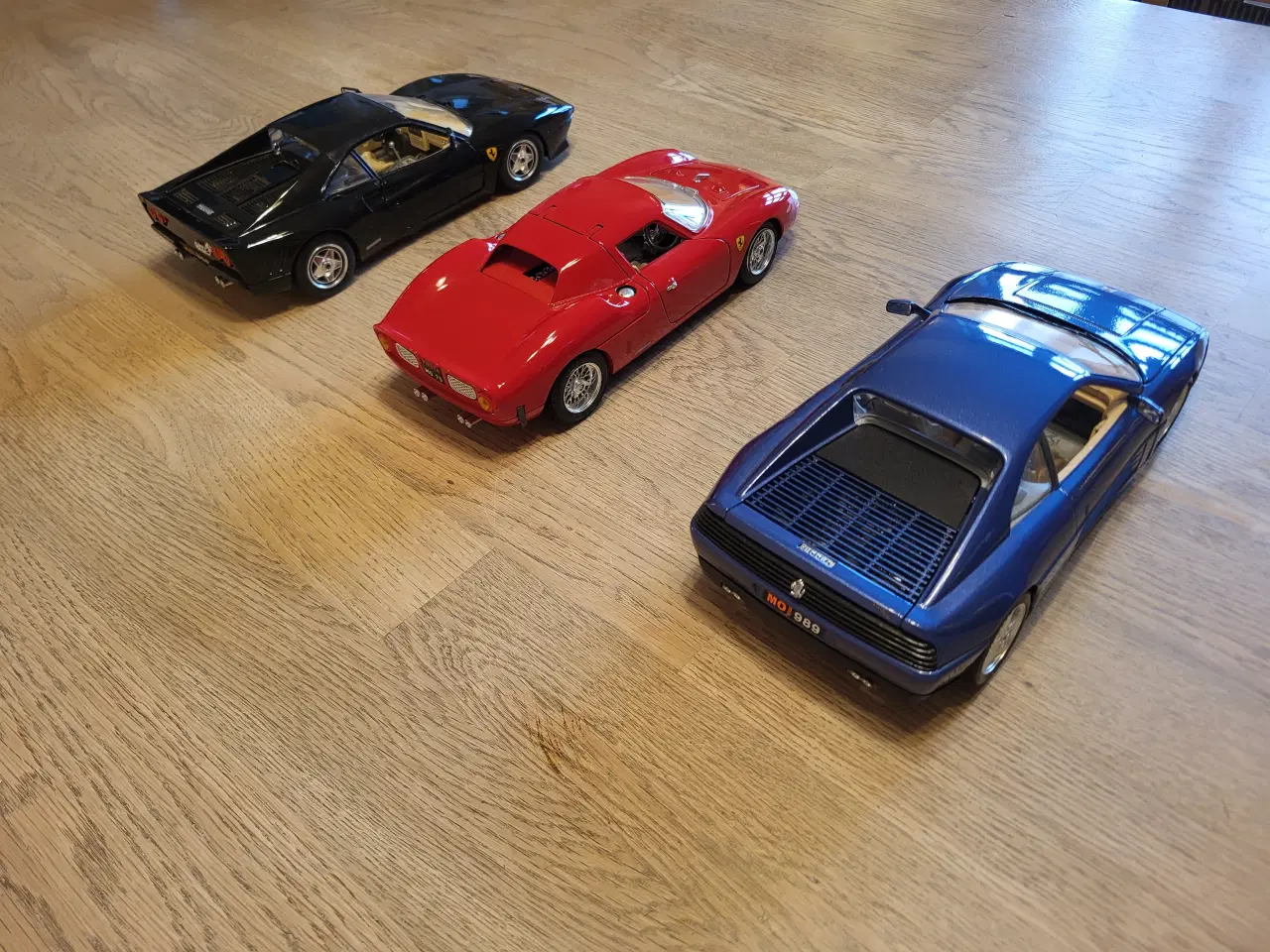 Billede 6 - Modelbiler 3 stk. 600 kr. 1:18