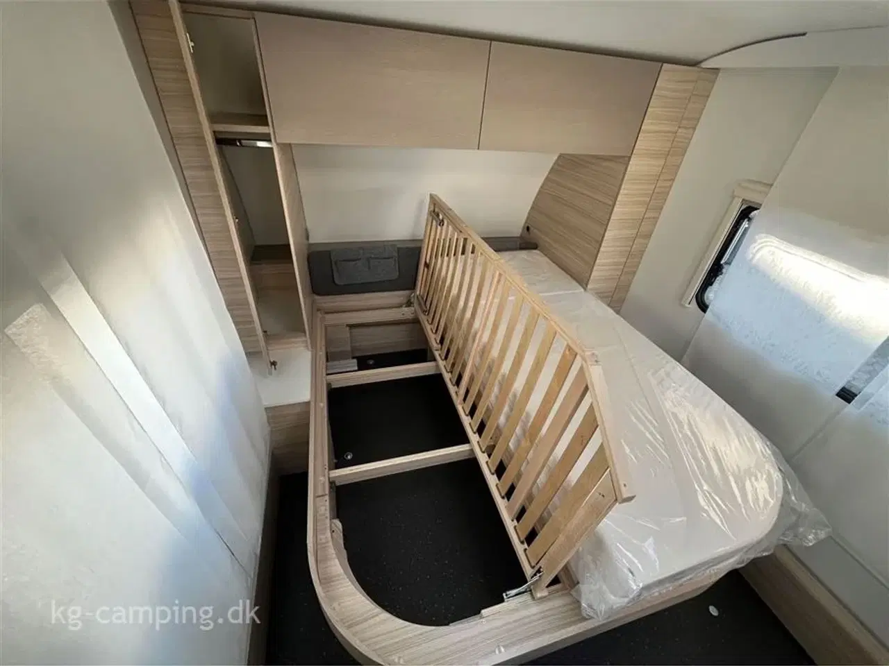 Billede 5 - 2026 - Adria Altea 542 PH   Ny Altea med fritstående dobbeltseng.