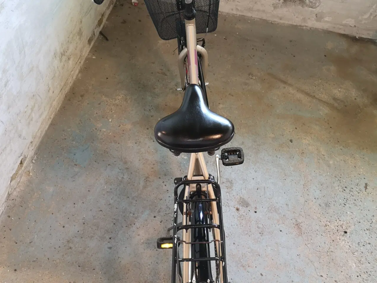 Billede 15 - Mustang concept 28" 55cm  dæk som ny , for- og bag