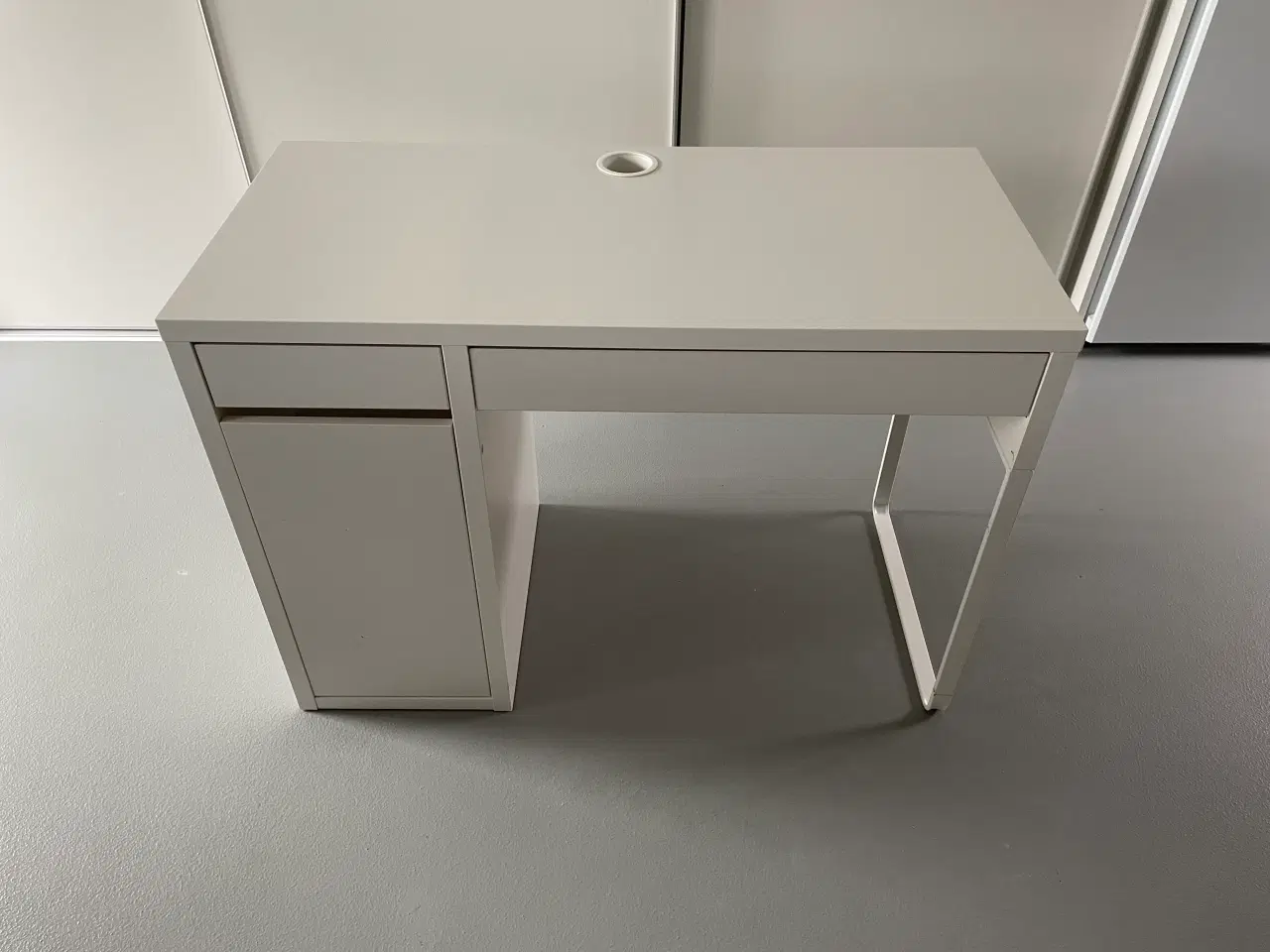 Billede 1 - Skrivebord fra Ikea