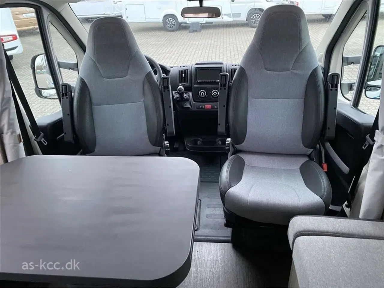 Billede 12 - 2023 - Sun Living S 75 SL Sun Living Autocamper med to enkelt senge.