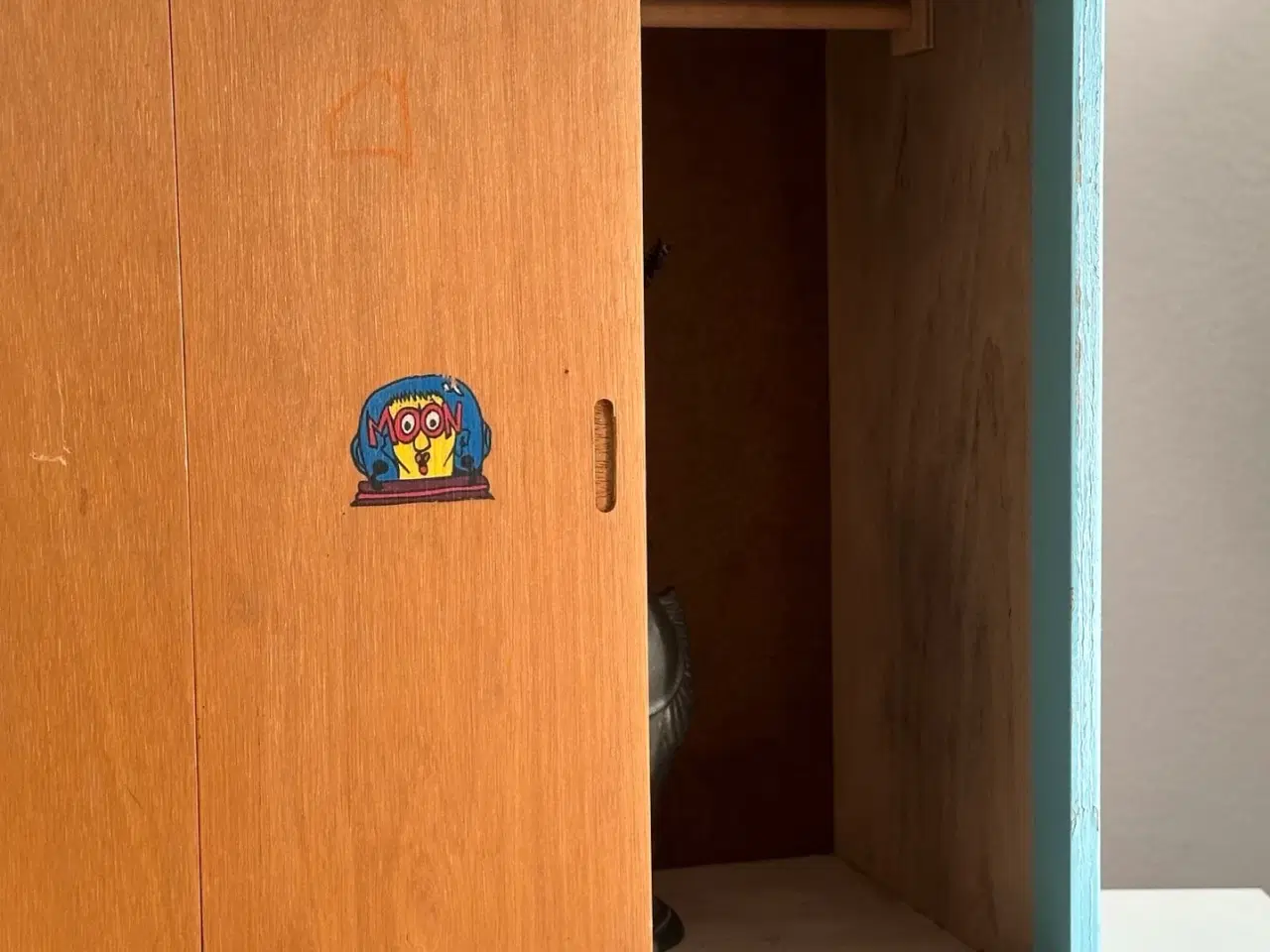 Billede 5 - Vintage dukkeskab m 3 låger