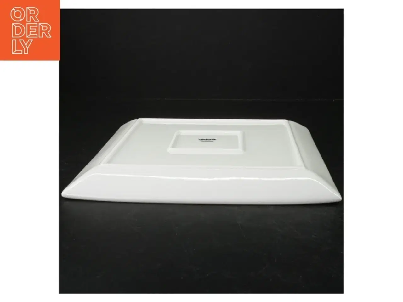Billede 2 - Hvide firkantede tallerkner fra Aida 6 stk (str. 26,5 x 26,5 cm)
