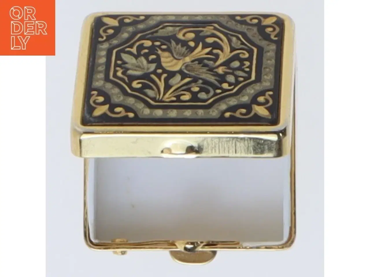 Billede 3 - Lille dekorativt pilleæske (str. 1x2,5x2,5 cm)