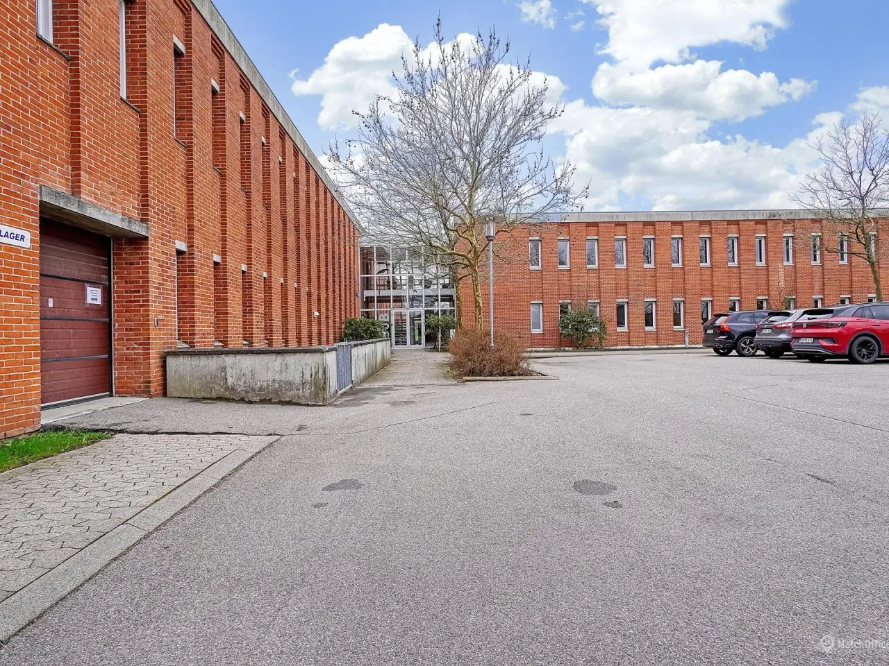 Billede 2 - Velbeliggende ejendom i Birkerød. med 3 ledige kontorlejemål.