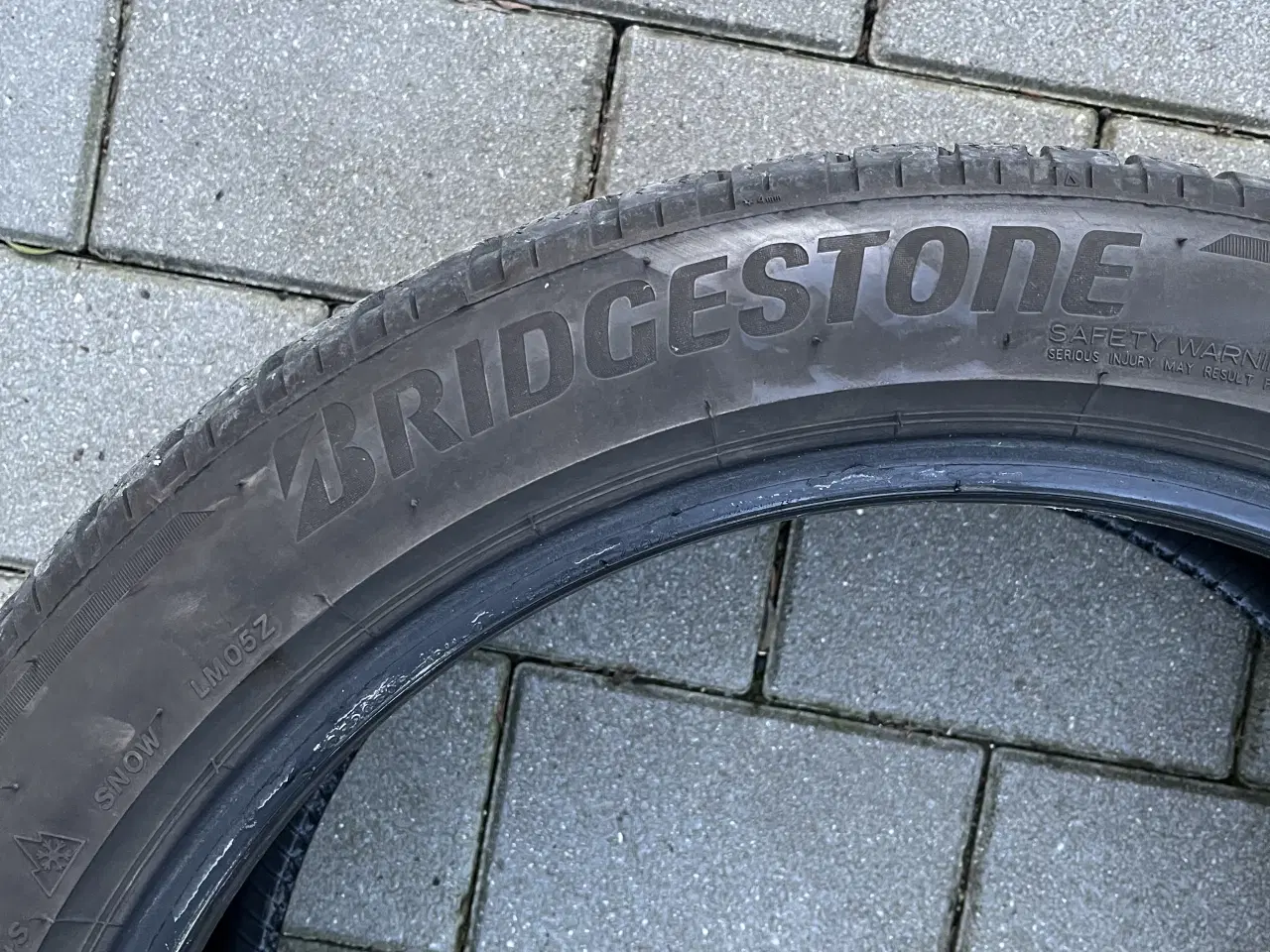 Billede 2 - Brigdestone vinterdæk 215/50/19