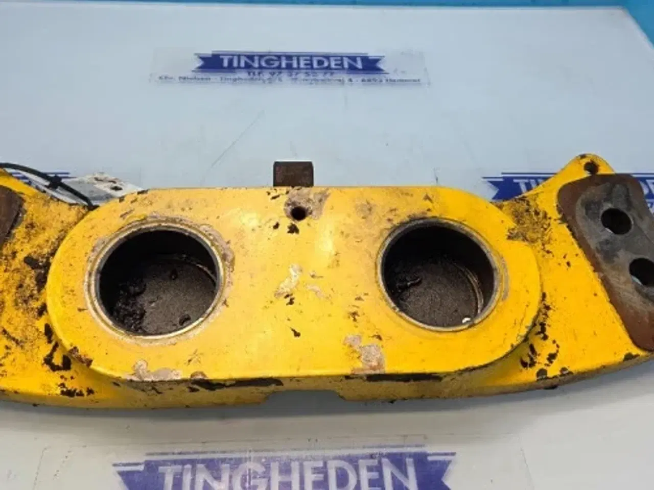 Billede 2 - New Holland LB115B Fastspændingsplade 85803617