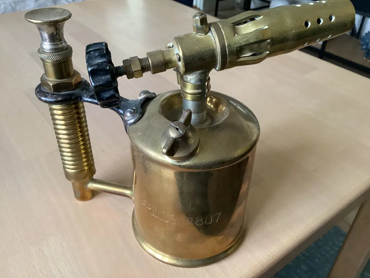 Billede 1 - Antik primus af messing sælges.