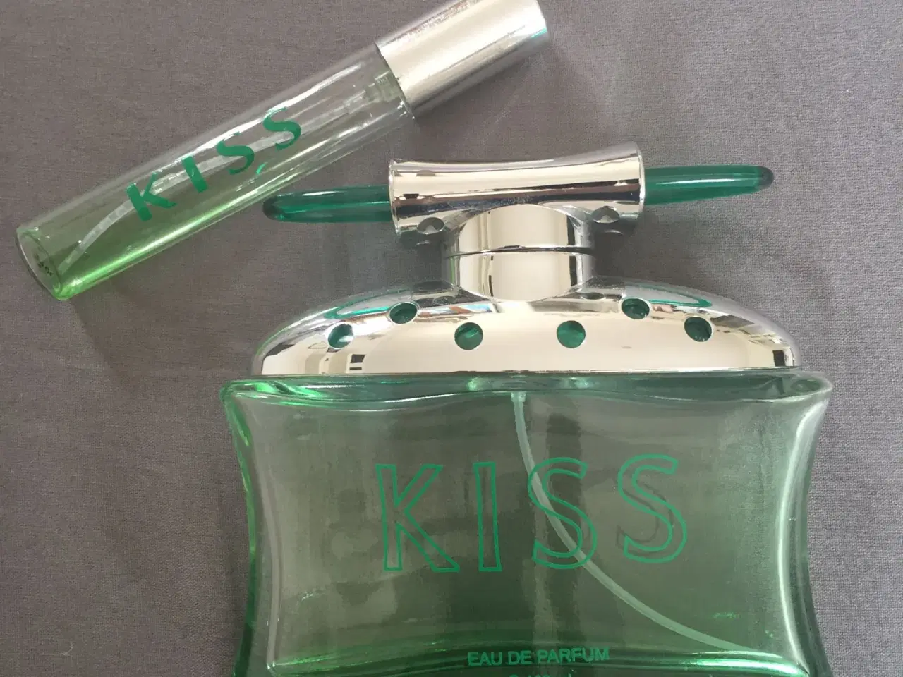 Billede 1 - Søger Kiss Parfume