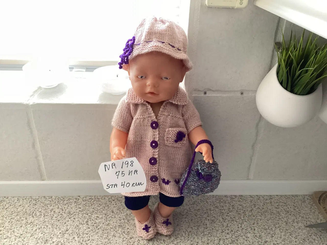 Billede 7 - Strikket dukketøj 