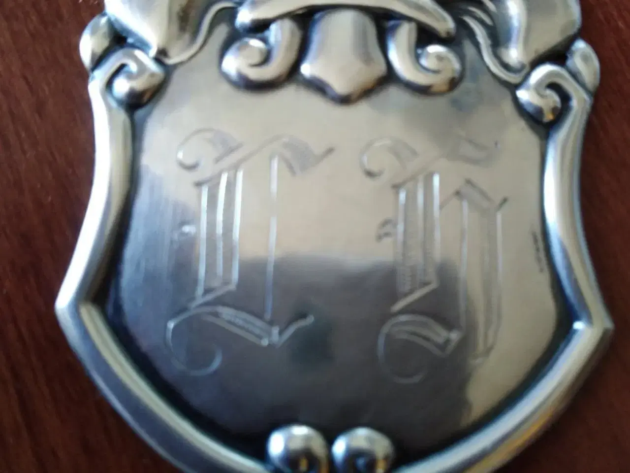 Billede 1 - Frakkemærke i Sterling sølv