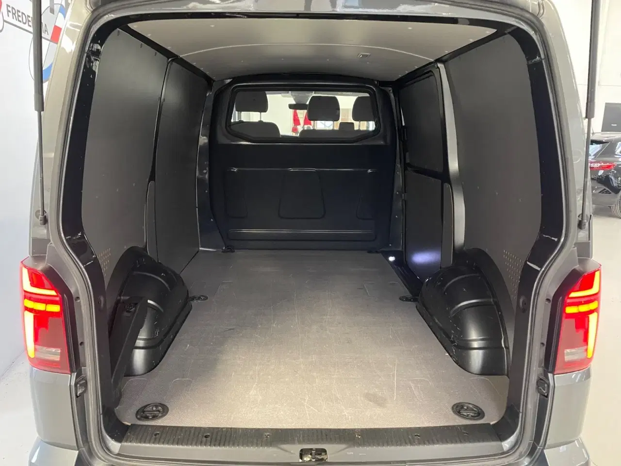 Billede 16 - VW Transporter 2,0 TDi 199 Kassevogn DSG 4Motion kort