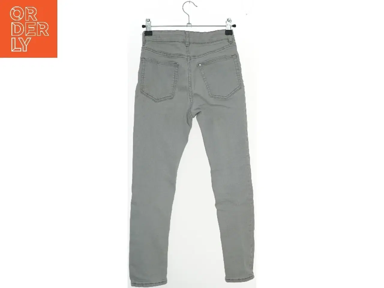 Billede 2 - Grå jeans - skinny fit - str. 140